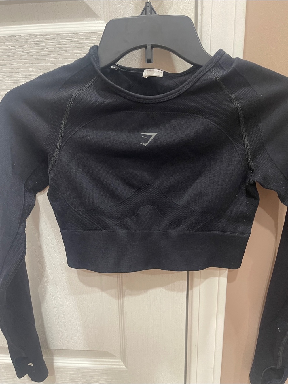 Gymshark Black Seamless Long Sleeve Crop Top with Logo